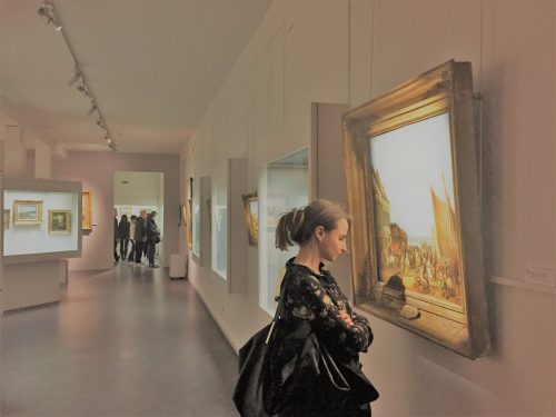 salle du 19ème siècle du musée eugène boudin de la ville de honfleur
