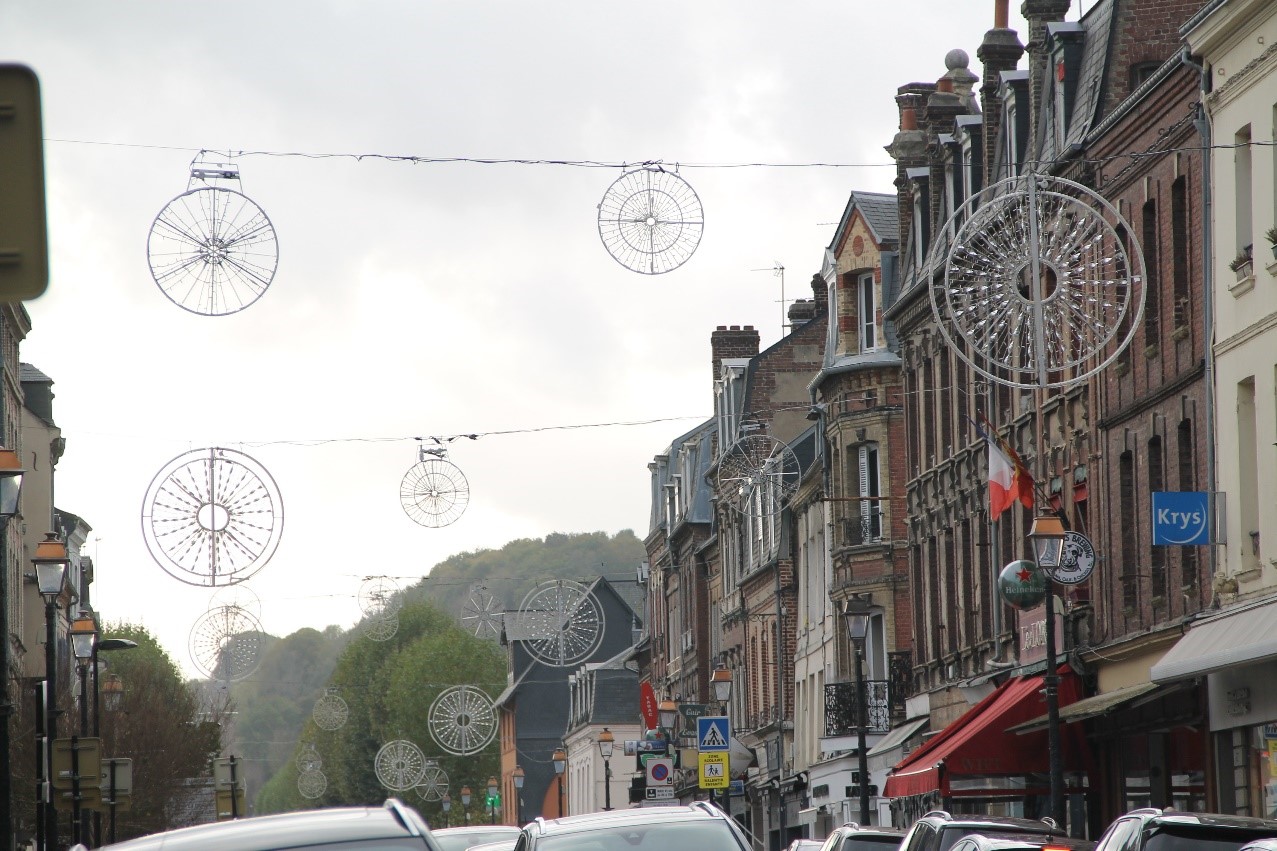 Illuminations de Noël Honfleur réduit de deux semaines le temps d